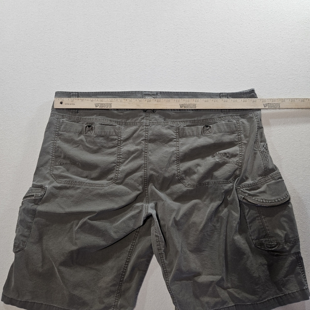 KÜHL Cargo Shorts Men’s 42 - Picture 4 of 8